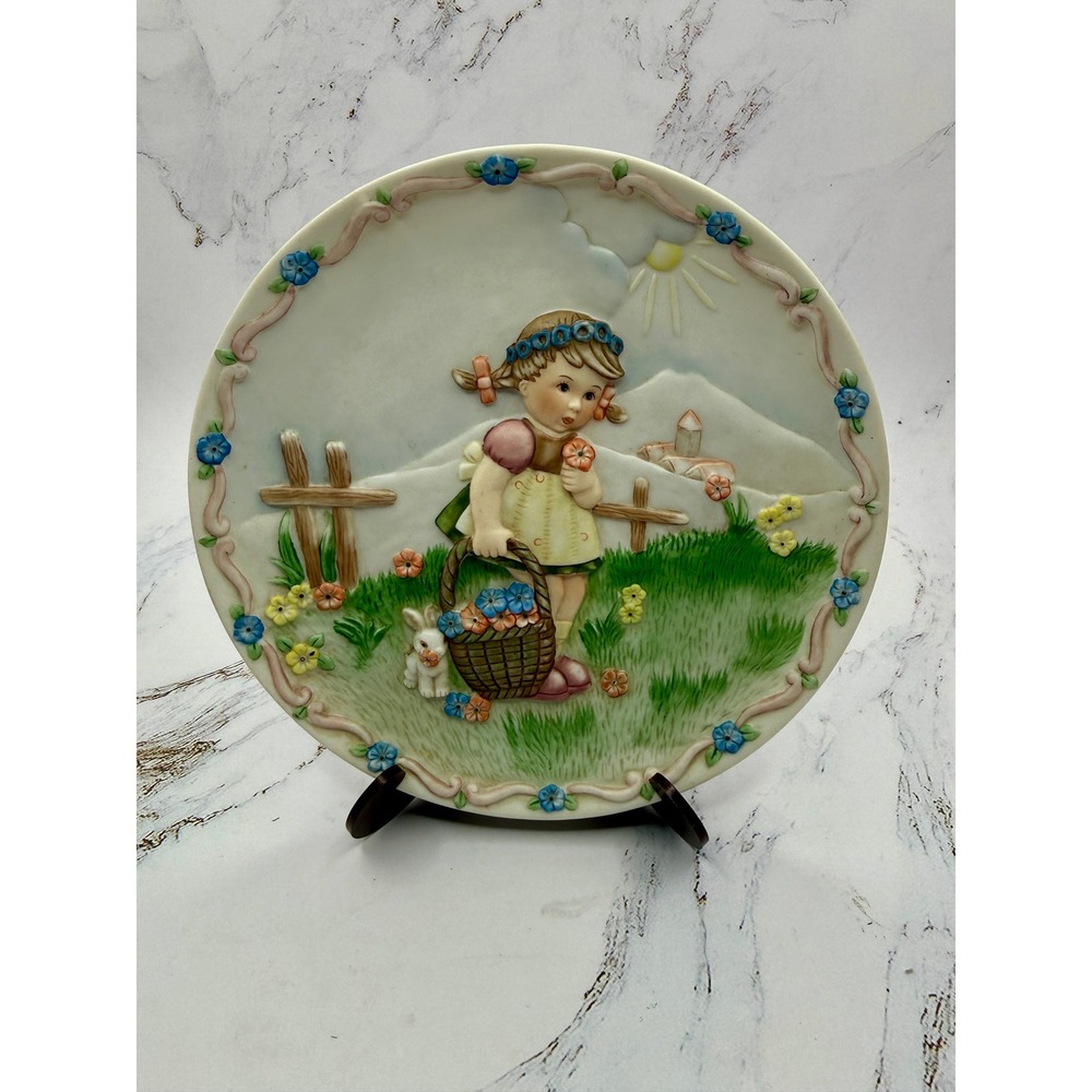 Hummel Spring Blossoms‎ BH1001 Collector 6.5" dia. Plate Goebel Berta 1996 Girl